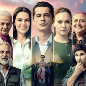 Beklenmedik ayrılık! TRT1'in iddialı dizisinde artık g&ouml;remeyeceksiniz