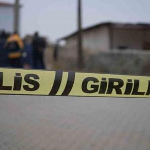 Bungalovda ş&uuml;pheli &ouml;l&uuml;m: Havuzda hareketsiz bulundu