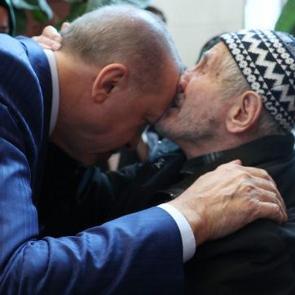 Cumhurbaşkanı Erdoğan'a samimi ziyaret