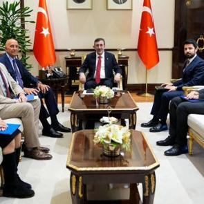 Cumhurbaşkanı Yardımcısı Cevdet Yılmaz, ABD B&uuml;y&uuml;kel&ccedil;isi Barrack&rsquo;ı kabul etti