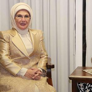 Emine Erdoğan'dan Mira&ccedil; kandili paylaşımı!