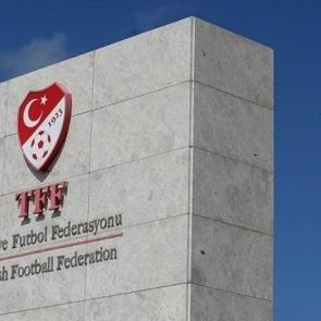 Eski milli futbolcu hayatını kaybetti