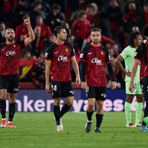 Fenerbah&ccedil;e'den eski golc&uuml;s&uuml; i&ccedil;in dev b&uuml;t&ccedil;e! Transferin &ouml;n&uuml;nde tek engel var