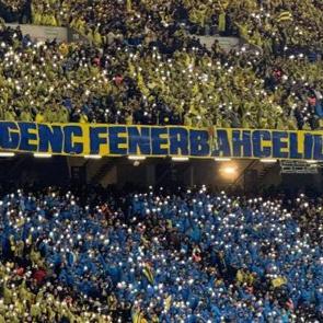 G&uuml;ndem olan yağmurlukların maliyeti a&ccedil;ıklandı: Tamamını ceplerinden &ouml;dediler