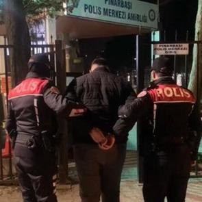 Sahte polis kimliği işe yaramadı: Su&ccedil; kaydı dudak u&ccedil;uklattı