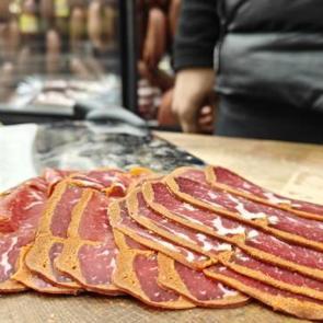 Havalar soğudu, talep patladı! Kayseri'de esnafın y&uuml;z&uuml;n&uuml; g&uuml;ld&uuml;ren gelişme!