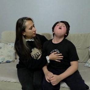 8 yıldır dinmeyen &ouml;ks&uuml;r&uuml;k: 12 yaşındaki Hasan teşhis almak ve tedavi olmak istiyor
