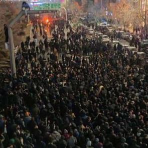 İran'da son durum! &Ouml;l&uuml; sayısı a&ccedil;ıklandı