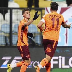 İstanbul'da 7 gol 1 kırmızı kart! Trabzonspor rakibe acımadı: Gol olup yağdılar