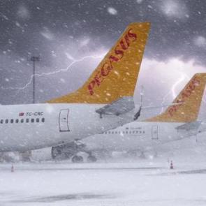 İstanbul'da kar alarmı: Ajet ve Pegasus seferleri iptal etti!