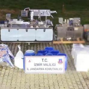 İzmir'de 1,6 ton uyuşturucu hap ham maddesi ele ge&ccedil;irildi