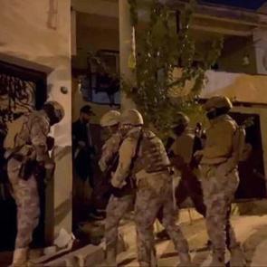 İzmir'de insan ticareti operasyonu; 4 tutuklama