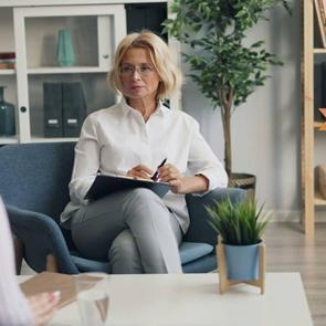 Klinik psikologdan &ccedil;arpıcı uyarı: Kadınlar kendi ihtiya&ccedil;larını neden geri plana atıyor?