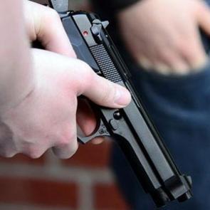 &Ouml;ğretmene silahlı saldırı d&uuml;zenleyen velinin su&ccedil; kaydı ortaya &ccedil;ıktı  