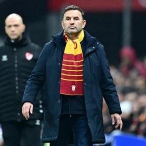 Okan Buruk'tan 'Manav' g&ouml;r&uuml;nt&uuml;s&uuml;yle ilgili a&ccedil;ıklama: 'Sa&ccedil;ma şeyler g&ouml;r&uuml;yoruz'