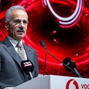 Bakan Uraloğlu'ndan 5G a&ccedil;ıklaması: Hızımız 10 kat artacak!
