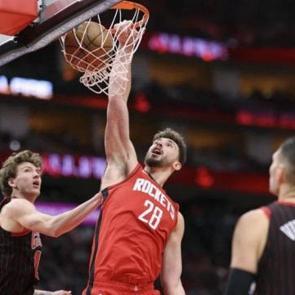 NBA'de Alperen Şeng&uuml;n'&uuml;n gecesi! Tarihe adını yazdırdı