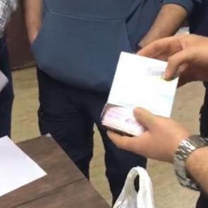 Sağlık ocağında ila&ccedil; kutusundan &ccedil;ıkanlar herkesi şaşırttı 