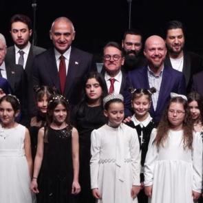 T&uuml;rk m&uuml;ziği &ccedil;ocuk sesleriyle geleceğe taşınıyor: 2. Beste Yarışması&rsquo;nda &ouml;d&uuml;ller verildi