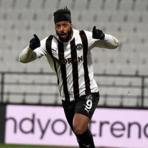 33 yaşındaki Fransız forvet Birinci Lig&rsquo;de fırtınalar estiriyor