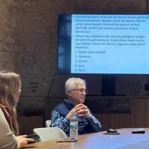 Karacaahmet i&ccedil;in acı tespit: Eski kitabeli mezar taşları neredeyse hi&ccedil; kalmadı