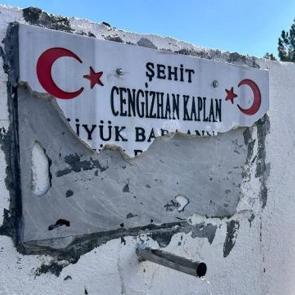 Ankara'da şehit hayratına &ccedil;irkin saldırı: Ailesi tehdit edildiklerini iddia etti