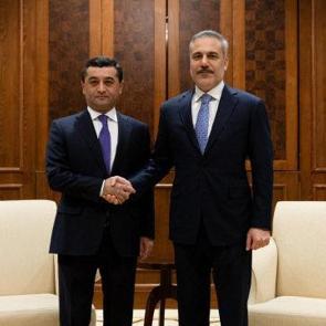 Bakan Fidan &Ouml;zbekistanlı mevkidaşıyla bir araya geldi