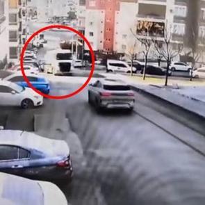 Batman'da freni boşalan tanker ortalığı birbirine kattı: 8 ara&ccedil; hasar g&ouml;rd&uuml;