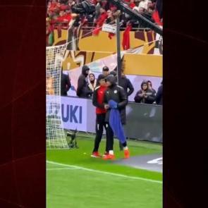 Fas-Senegal ma&ccedil;ında Yehvan Diouf'a &ccedil;irkin saldırı tepki &ccedil;ekti