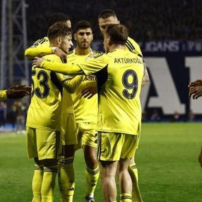 Fenerbah&ccedil;e'nin yıldızı ma&ccedil; oynanırken takıma veda etti