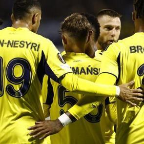 Fenerbah&ccedil;e'nin yıldızı takım arkadaşlarıyla vedalaşıp kul&uuml;pten ayrıldı