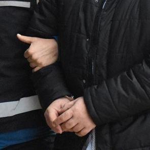 FET&Ouml; h&uuml;k&uuml;ml&uuml;s&uuml; eski emniyet m&uuml;d&uuml;r&uuml; ile eski polis yakalandı