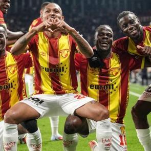 G&ouml;ztepe Avrupa aşkına! Sahasında 3 golle kazandı