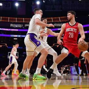Houston Rockets Alperen Şeng&uuml;n'le galibiyete uzandı