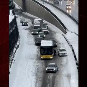 İBB'nin ihmali vatandaşı mağdur etti! Kar k&uuml;reme aracı da bakımsızlıktan bozuldu