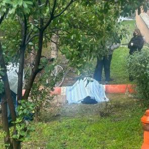 Karab&uuml;k'te y&uuml;ksekten d&uuml;şen yaşlı kadın feci şekilde can verdi
