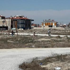 K&ouml;pek saldırısında &ouml;len minik Rana davasında iki m&uuml;d&uuml;re soruşturma izni