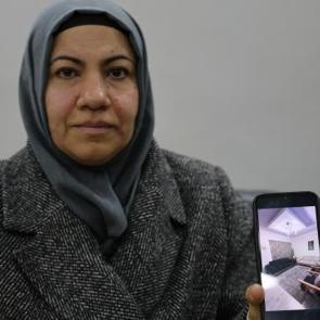 Parmağındaki y&uuml;z&uuml;ğe kadar satıp dolandırıcılara verdiler: Ev alma hayali h&uuml;sranla bitti