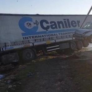 Şanlıurfa'da buzlanma nedeniyle zincirleme kaza: 2 &ouml;l&uuml;