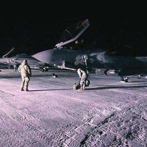 Son dakika: Trump tehdit etmişti! ABD savaş u&ccedil;aklarını konuşlandırıyor