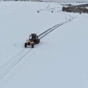 Van'da 283 yerleşim yeri ulaşıma kapandı