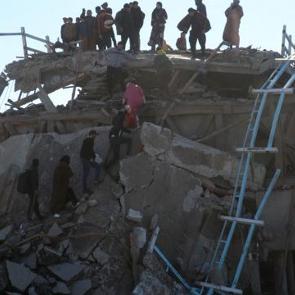 YPG'li ter&ouml;ristlerin ka&ccedil;arken k&ouml;pr&uuml;y&uuml; havaya u&ccedil;urması g&uuml;nl&uuml;k yaşamı fel&ccedil; etti