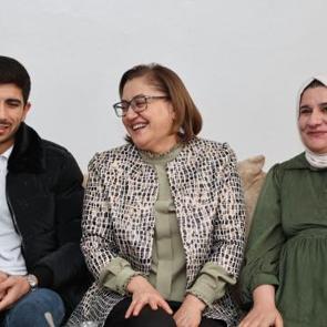 Başkan Şahin'den 'Bir Umut Bir Can' projesinden yararlanan &ccedil;ifte ziyaret!