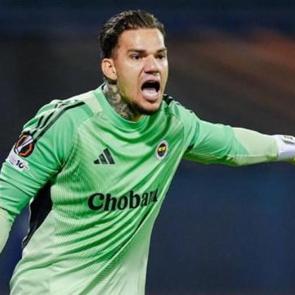 Ederson'un eşi Fenerbah&ccedil;e taraftarına isyan etti: '&Ccedil;ok nank&ouml;rl&uuml;k g&ouml;rd&uuml;k'