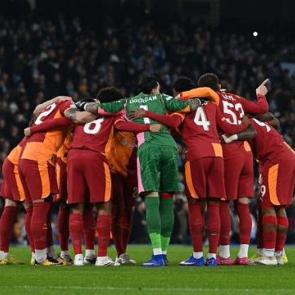 Galatasaray'ın yıldızı ayak bileğinden sakatlandı: Sezonu kapatabilir