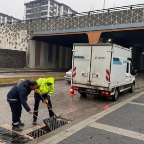 Gaziantep B&uuml;y&uuml;kşehir, sağanak yağışa karşı teyakkuzda