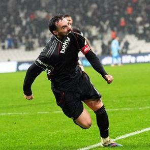 Goller peş peşe geliyor! Orkun K&ouml;k&ccedil;&uuml; seriye bağladı