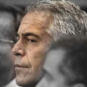 Batı'nın lağımı onunla patladı: Jeffrey Epstein ger&ccedil;ekte kimdir?