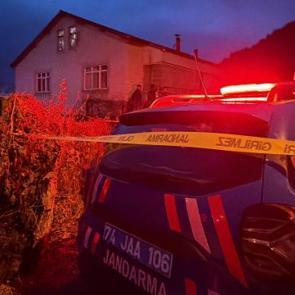 Karı koca kavgası kanlı bitti: 2 &ouml;l&uuml;