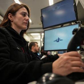 G&ouml;ky&uuml;z&uuml;nde tarih yazan kadın: T&uuml;rkiye'nin ilk insansız savaş u&ccedil;ağı ona emanet!